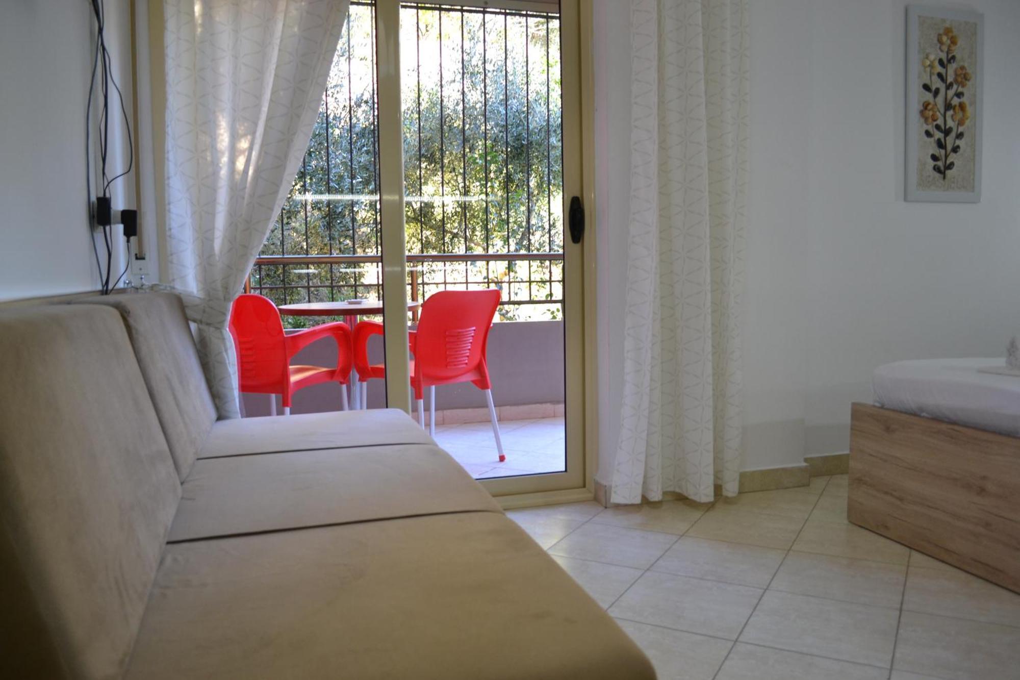 Seashell Art Decor Studio & Parking Vlore Bagian luar foto